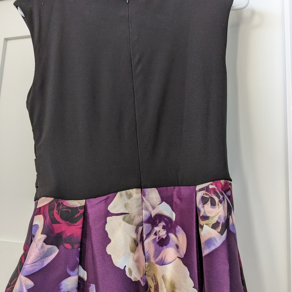Floral and black dress with pockets - Picture 5 of 5